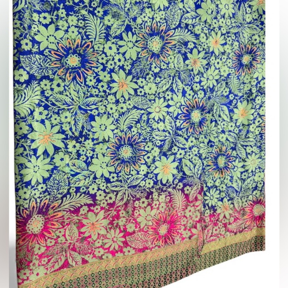 La Florentina Women's Scarf. Bright pretty colors. 10% Silk, 90% Viscose.